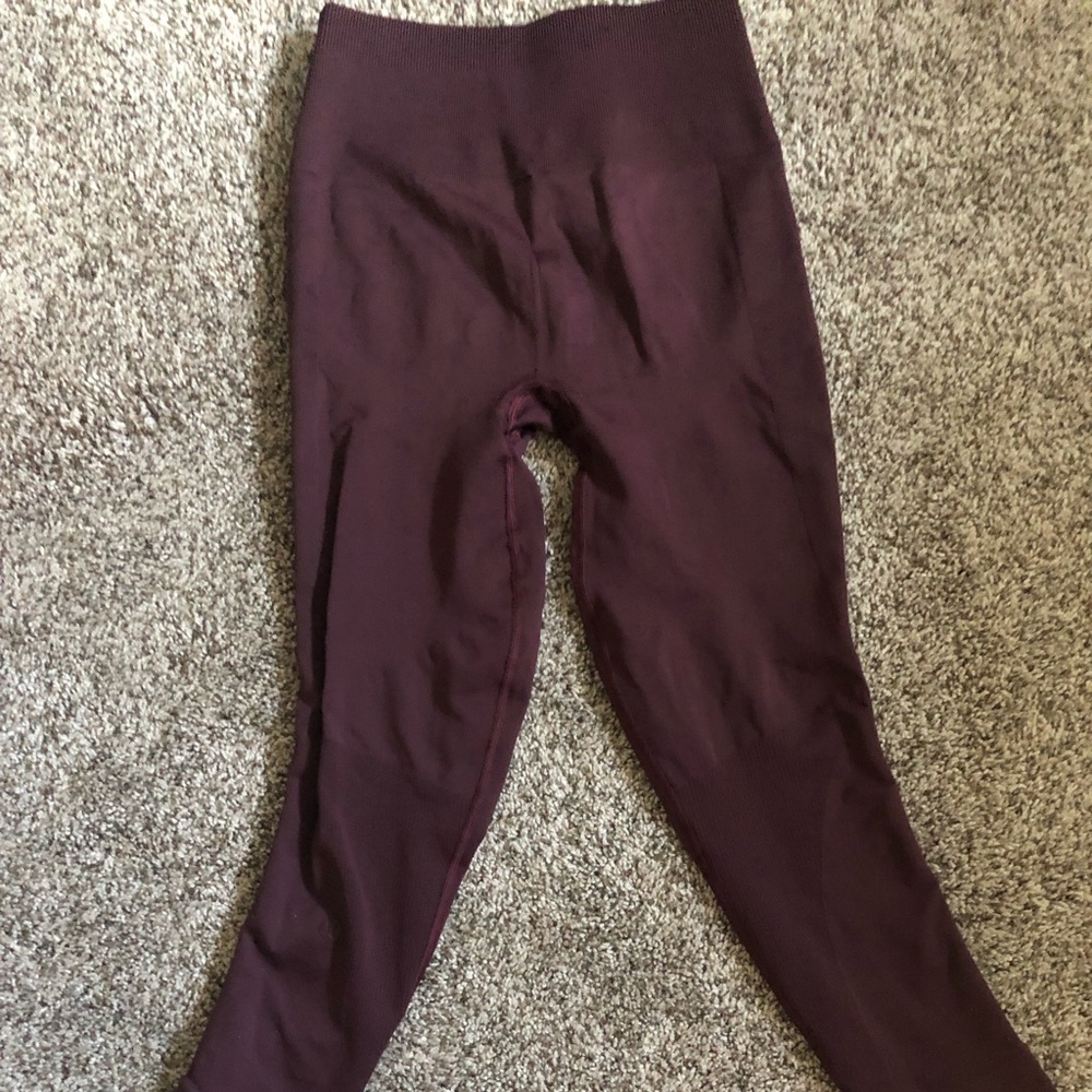 Maroon lululemon leggings